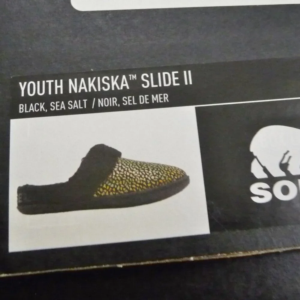 SOREL Youth Size 6 Nakiska Slide II  Black